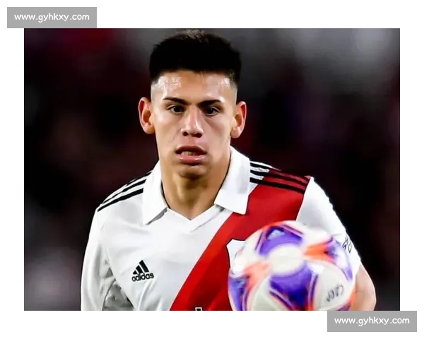 罗马重磅加码！埃切维里买断费涨至 3300 万欧，曼城保留 4000 万回购权