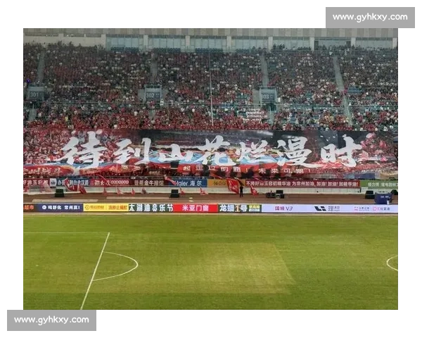 立柱拒绝奇迹！常州队苏超最接近进球瞬间引爆全场，球迷雨中助威不离不弃